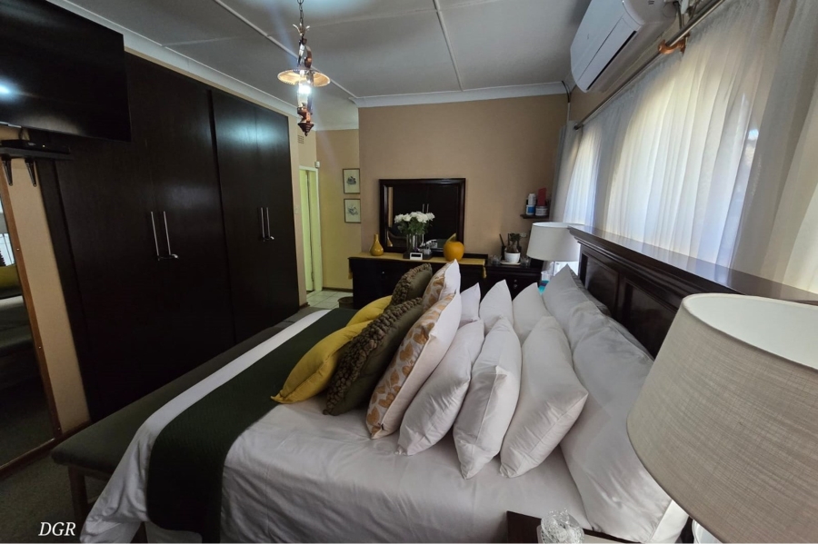 4 Bedroom Property for Sale in Hillcrest Northern Cape
